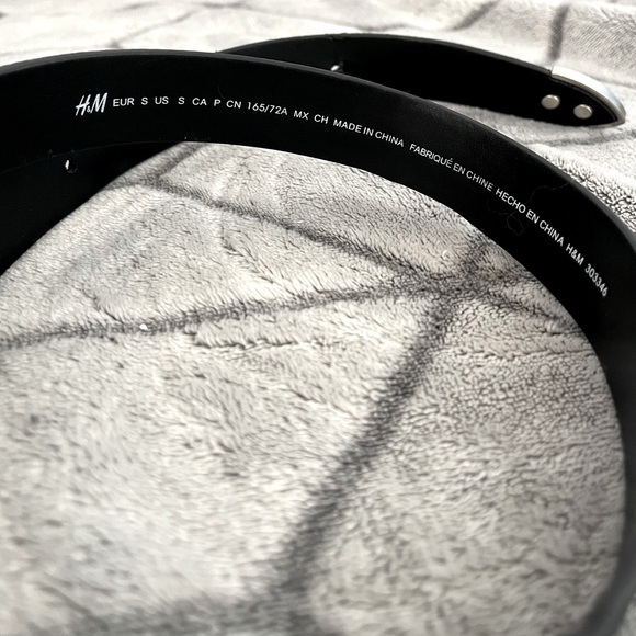 Silver Buckle Belt - Picture 2 of 2